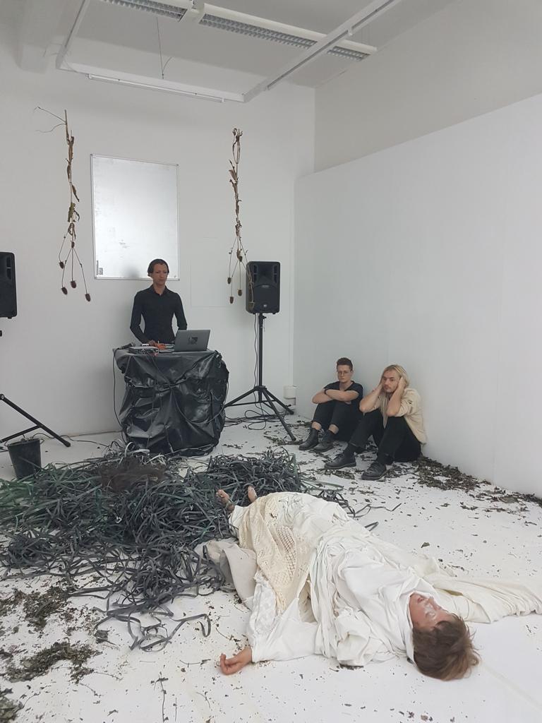 Performance mario Bild 2